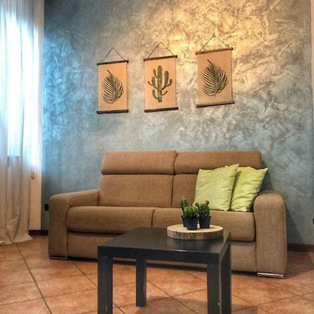 Cortile Del Forno Nel Centro Storico Lägenhet Arona Exteriör bild