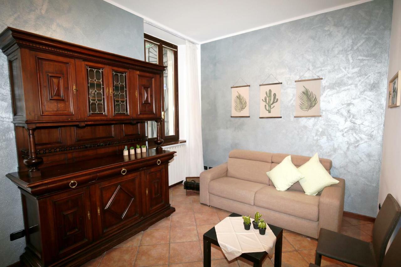 Cortile Del Forno Nel Centro Storico Lägenhet Arona Exteriör bild