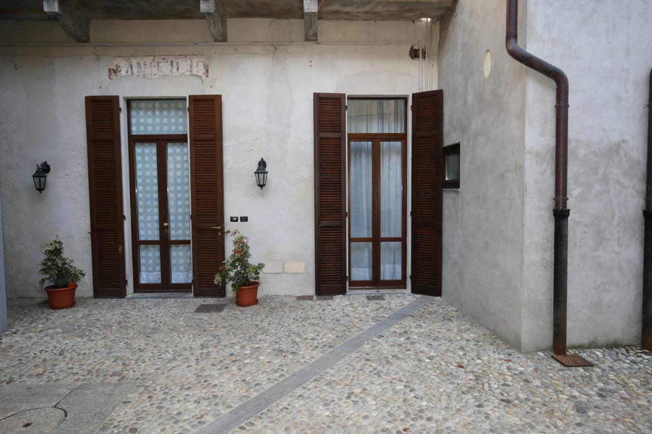 Cortile Del Forno Nel Centro Storico Lägenhet Arona Exteriör bild