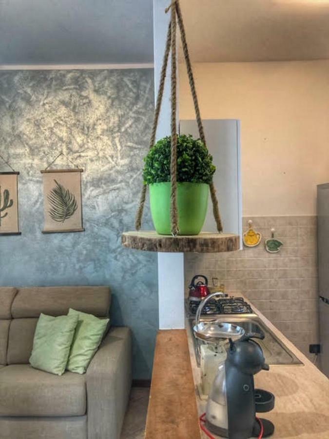 Cortile Del Forno Nel Centro Storico Lägenhet Arona Exteriör bild